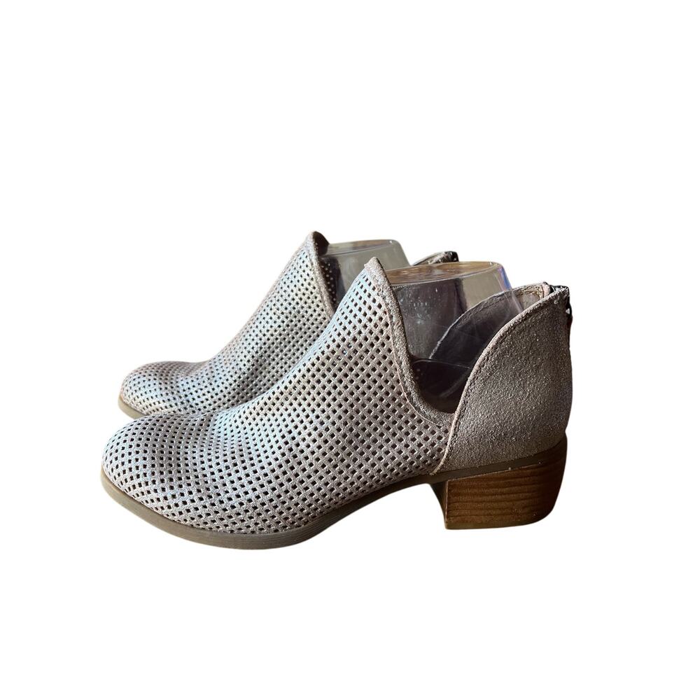 Sofft Booties Size 6 Beige Perforated Back Zip Comfort Festival Boho Concert